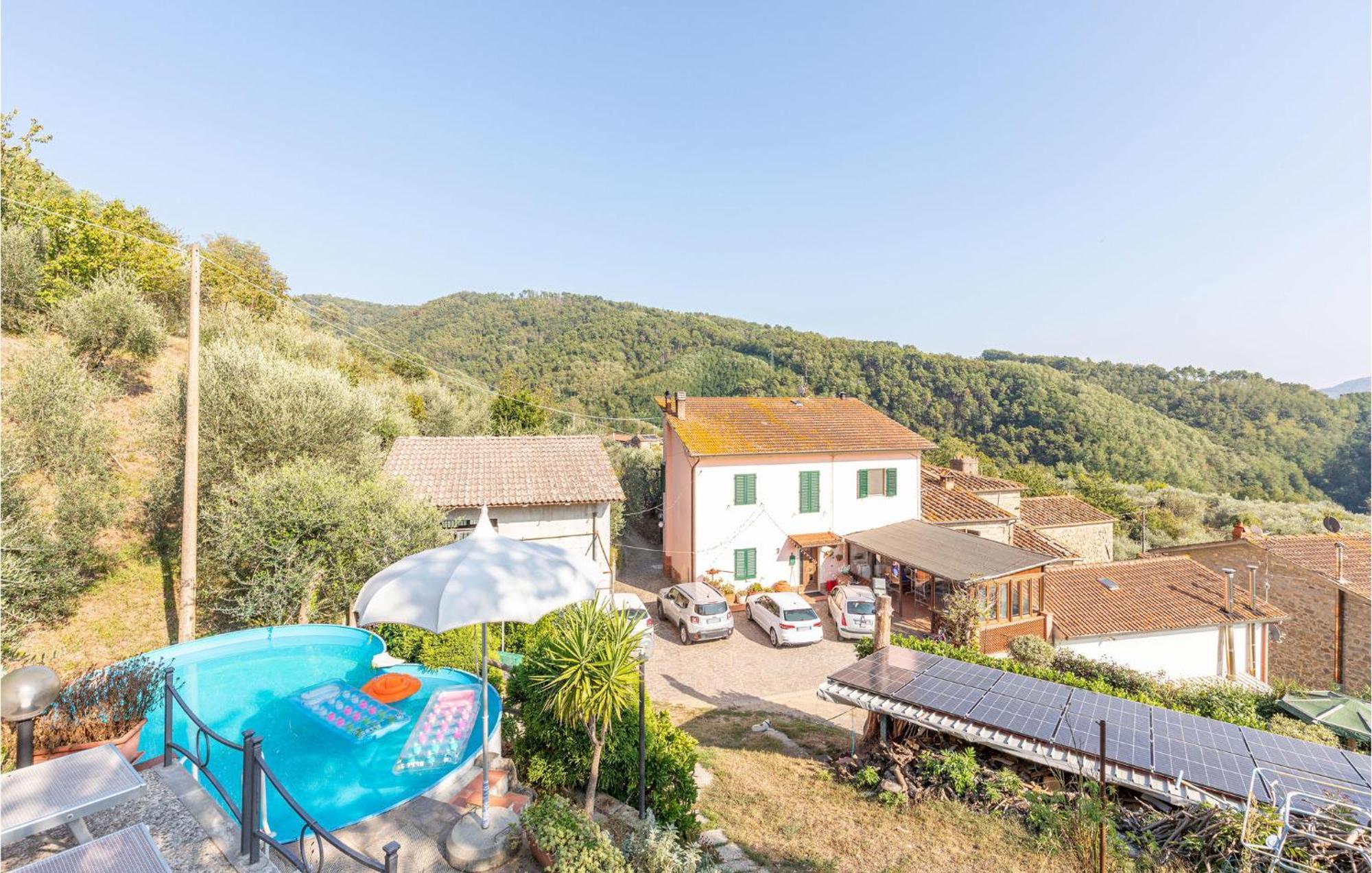 Awesome Home In Marliana With Kitchenette 外观 照片