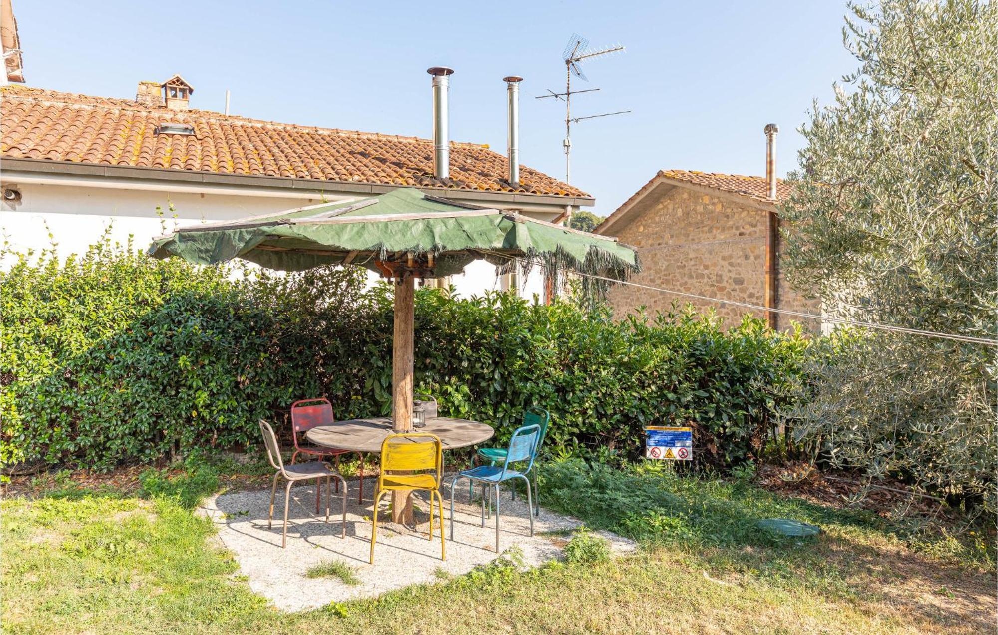 Awesome Home In Marliana With Kitchenette 外观 照片