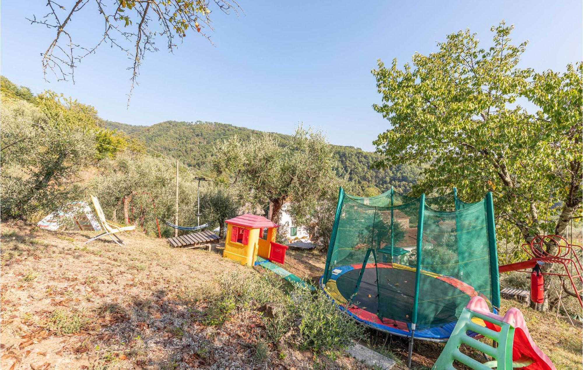 Awesome Home In Marliana With Kitchenette 外观 照片